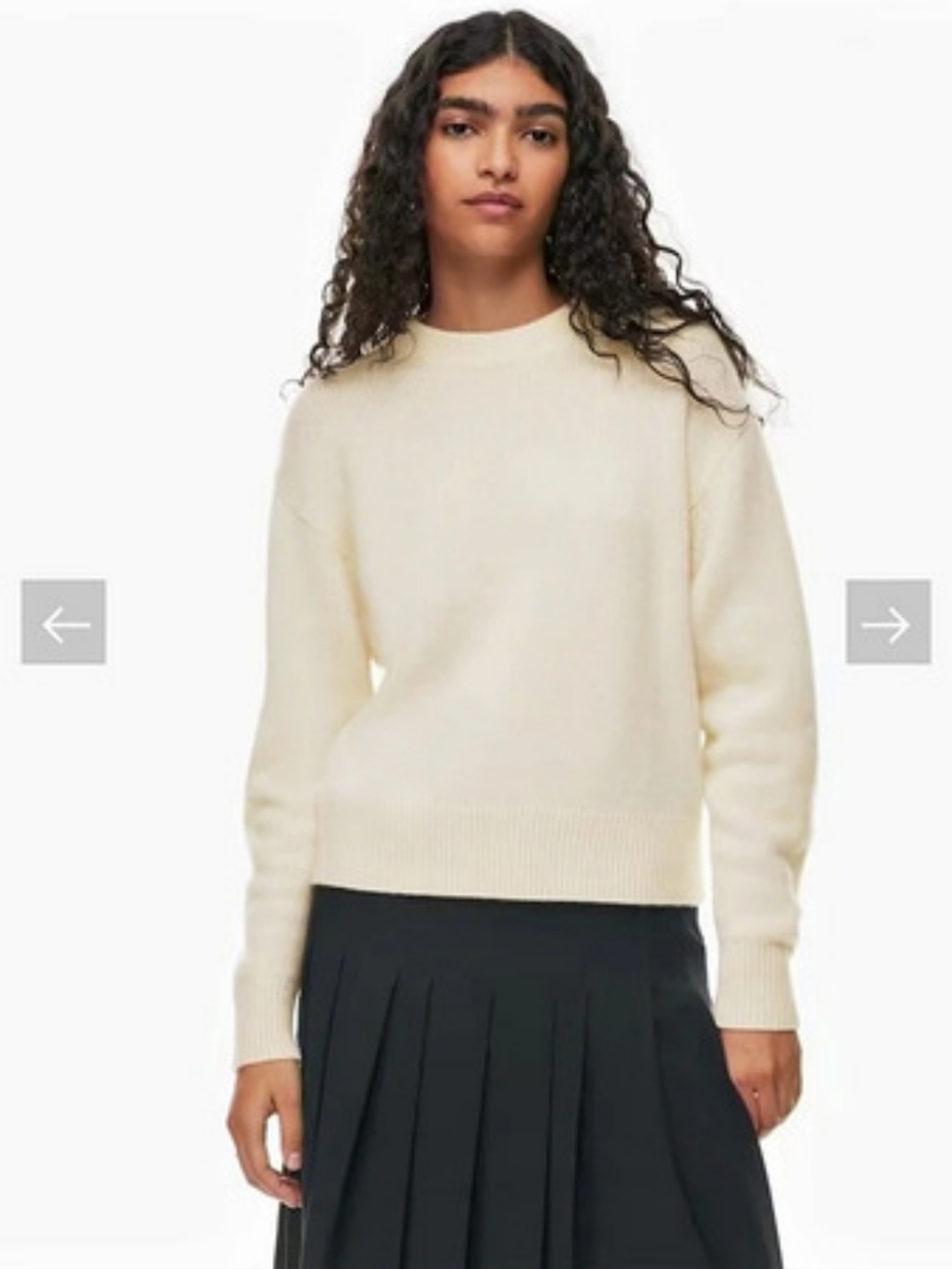 Aritzia Crew Neck MariaCashmete Sweater in Cream Like New Condition Size M